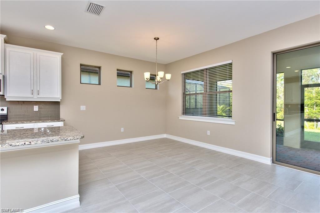16354 Barclay Ct Property Photo 10