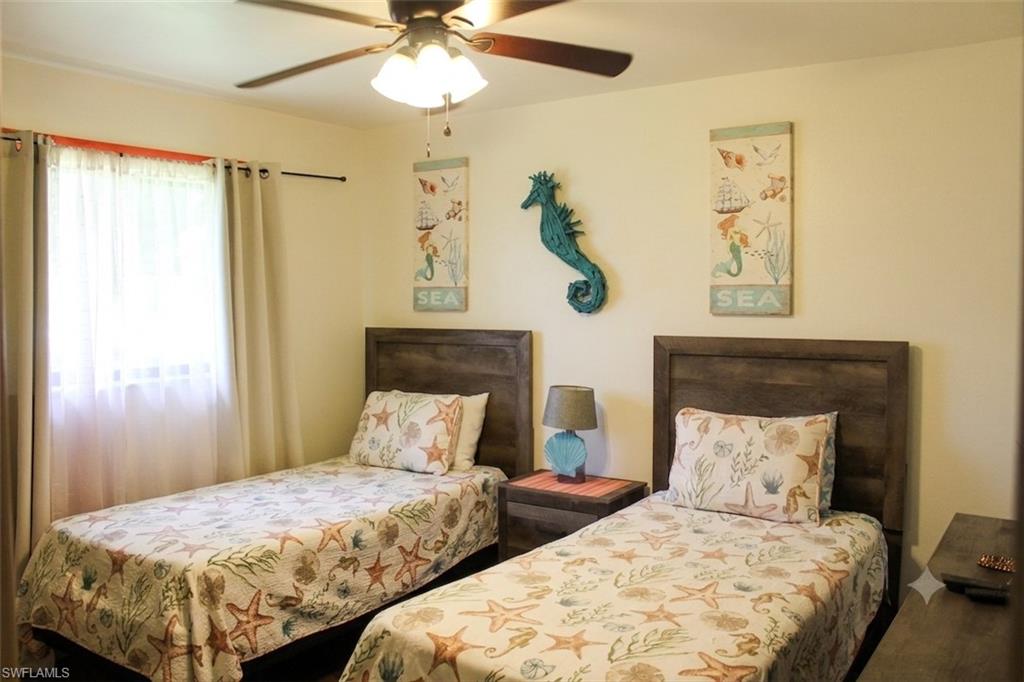 1025 Van Loon Ln Property Photo 5