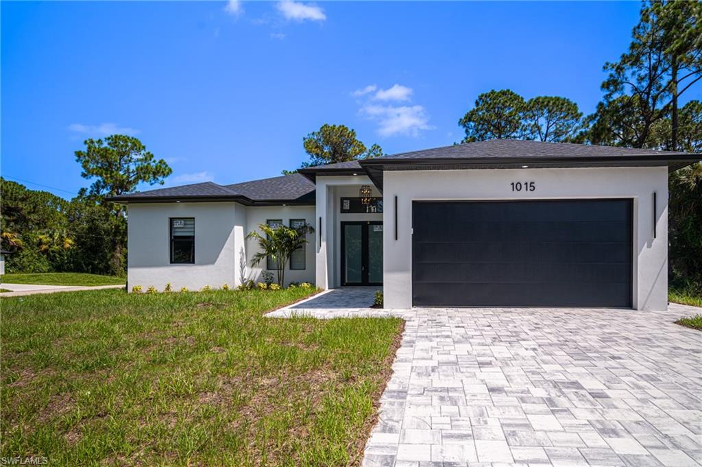 1015 Bagget St E Property Photo 2