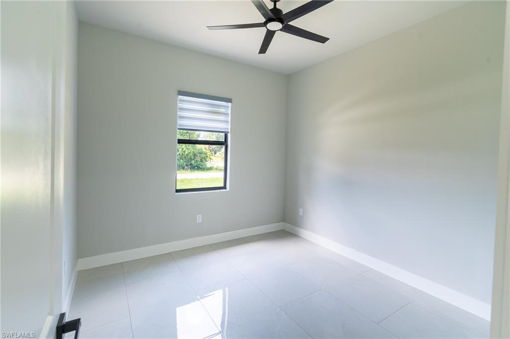 1015 Bagget St E Property Photo 18