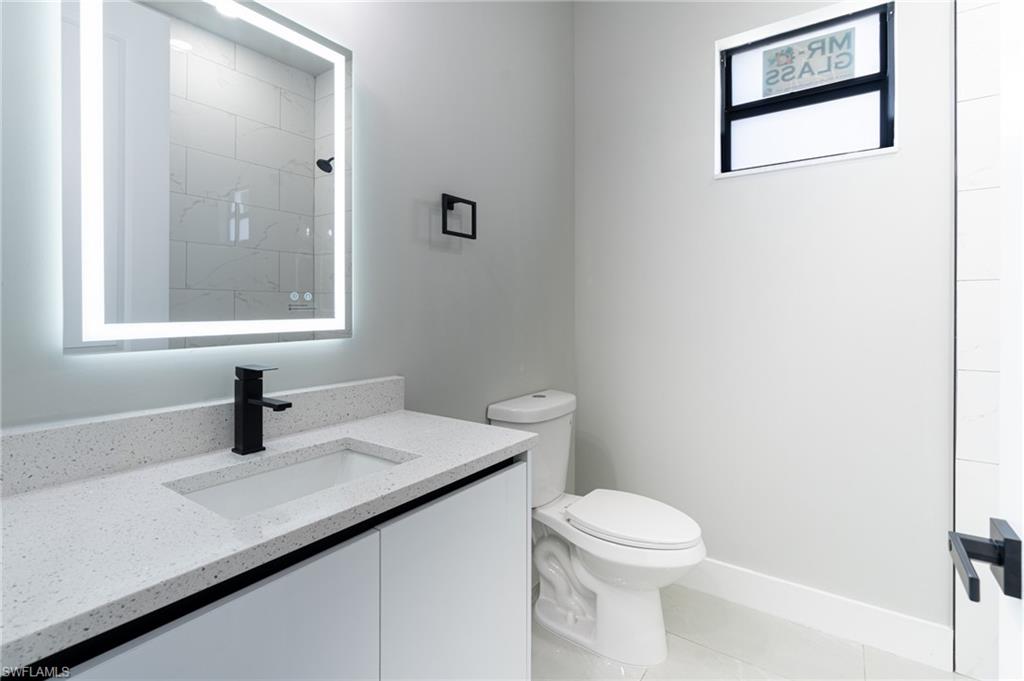 1015 Bagget St E Property Photo 20
