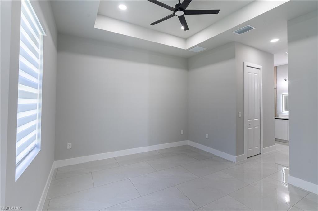 1015 Bagget St E Property Photo 25