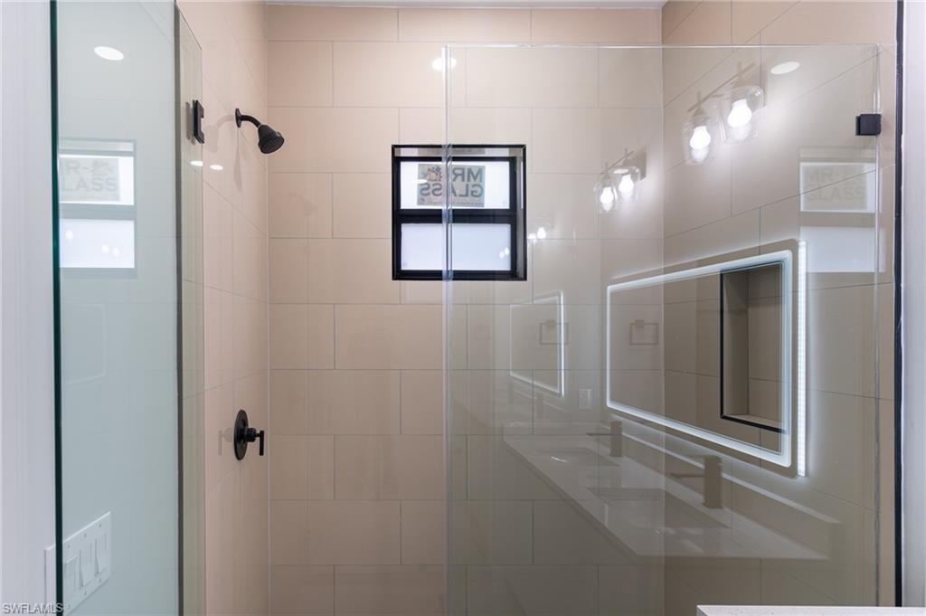 1015 Bagget St E Property Photo 32