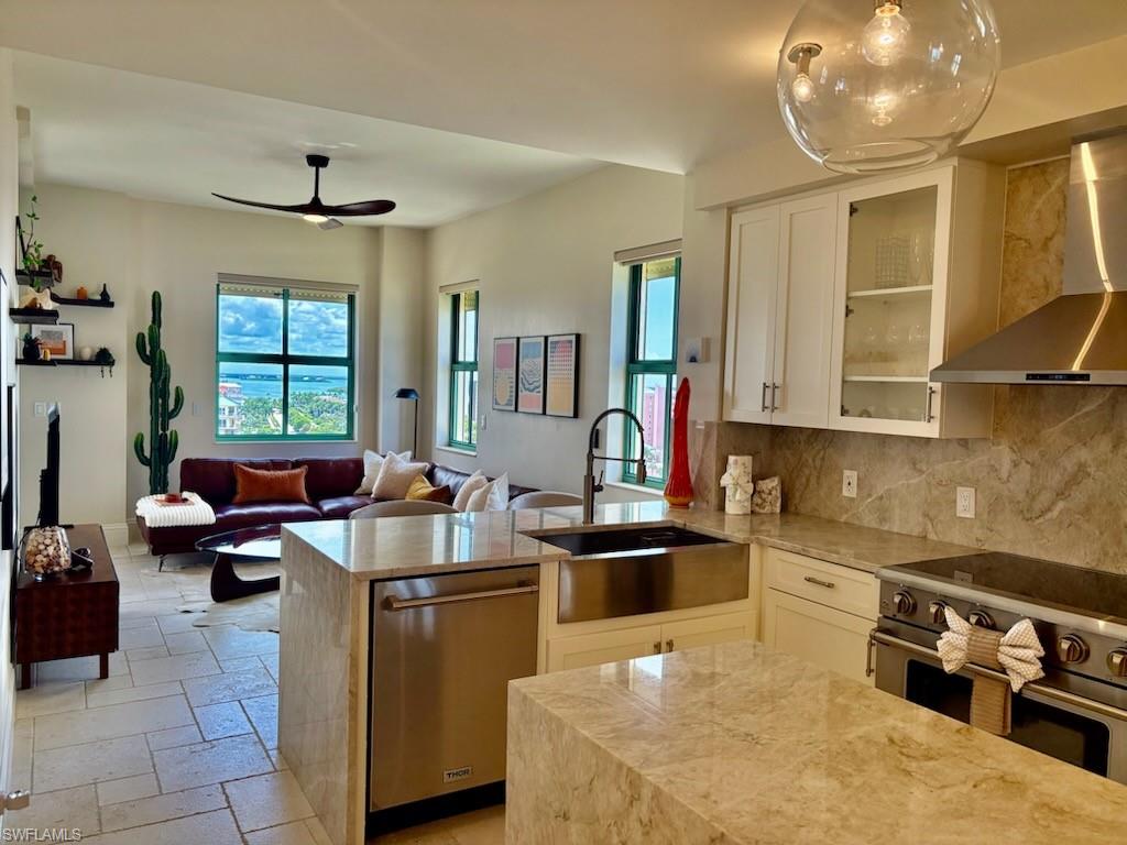 930 Cape Marco Dr 1101 Property Photo 13