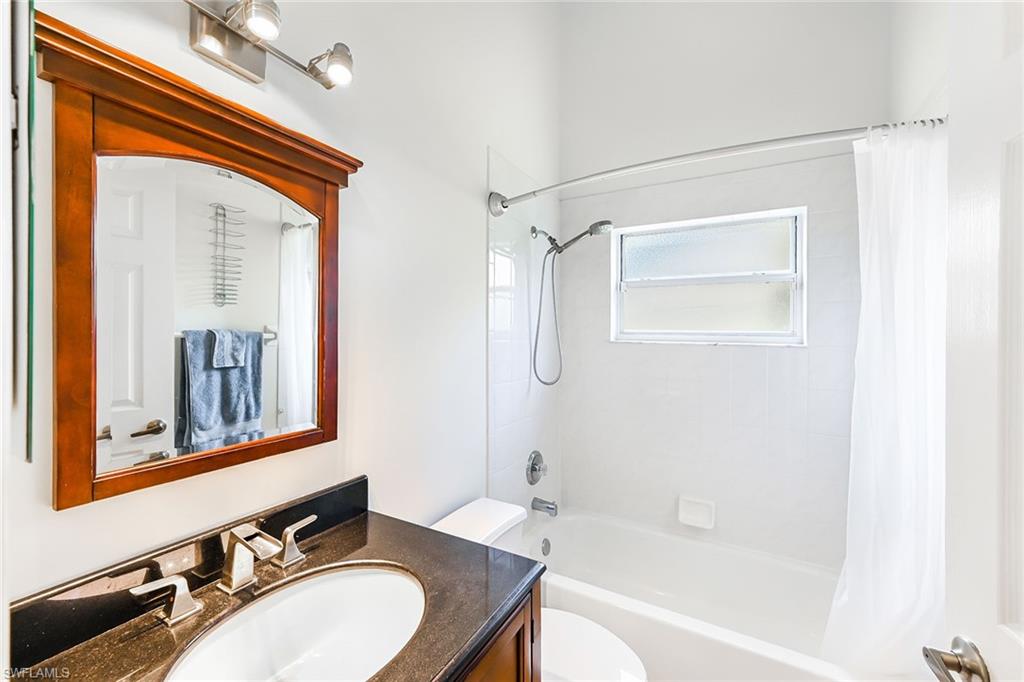 589 Lambton Ln Property Photo 17