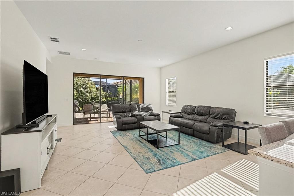 3417 Tigris Ln Property Photo 2