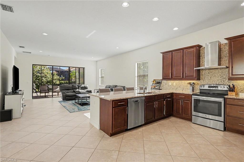3417 Tigris Ln Property Photo 3