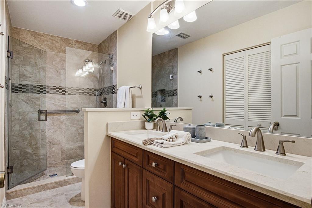 221 Fox Glen Dr 2302 Property Photo 5