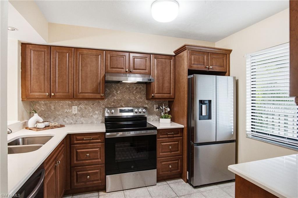 221 Fox Glen Dr 2302 Property Photo 11