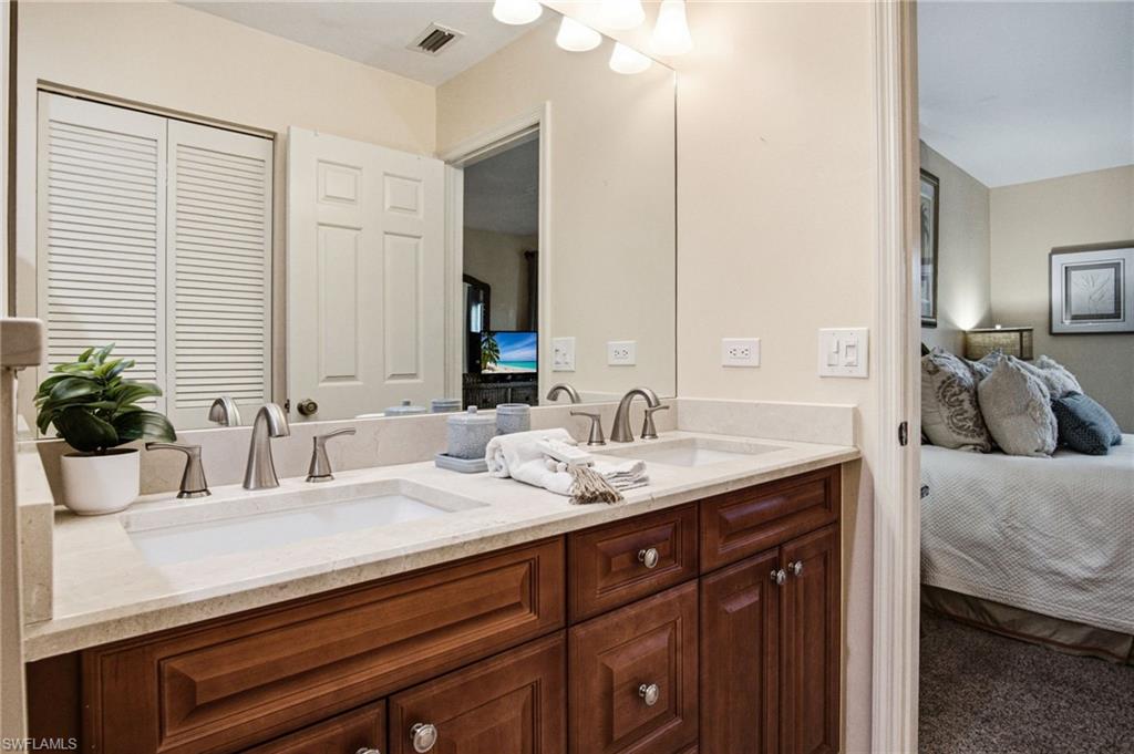 221 Fox Glen Dr 2302 Property Photo 24