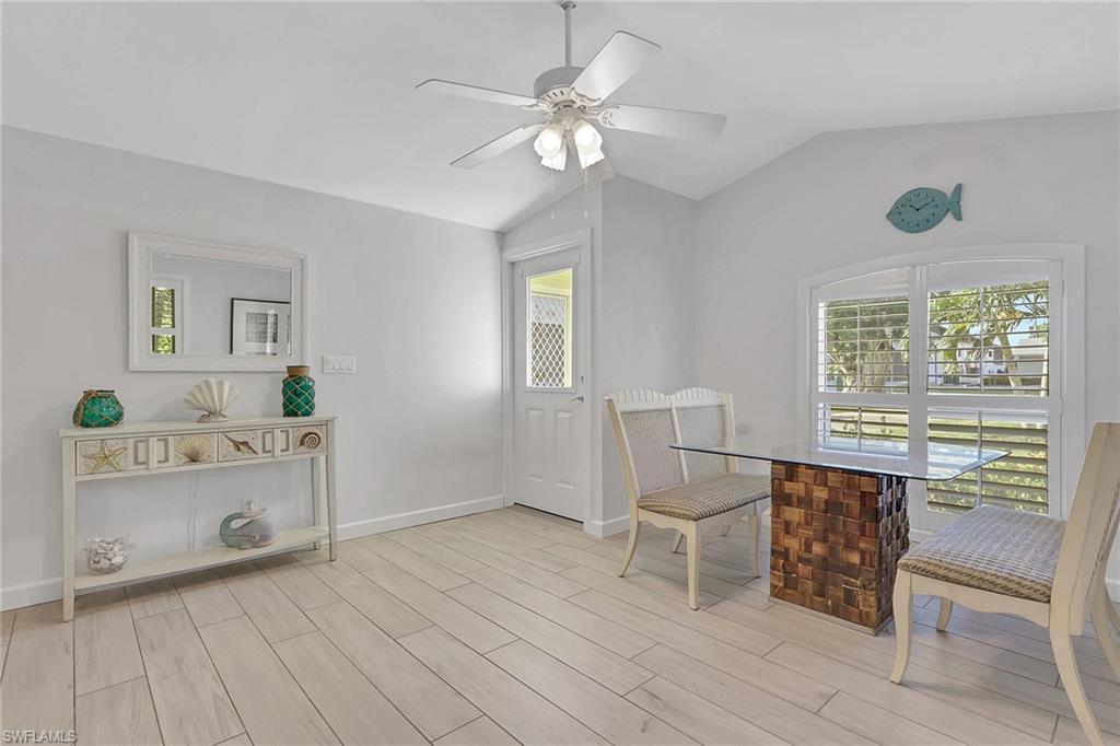 187 2nd St Property Photo 3