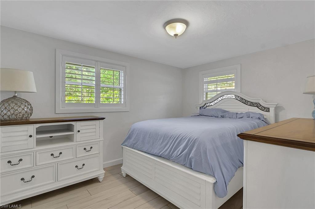 187 2nd St Property Photo 12