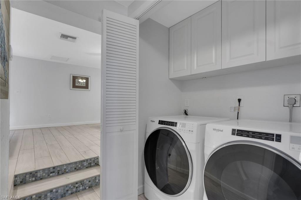 187 2nd St Property Photo 21