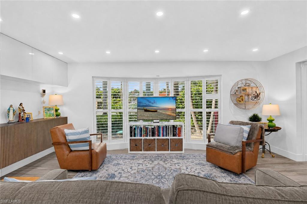 1771 Coral Way Property Photo 4