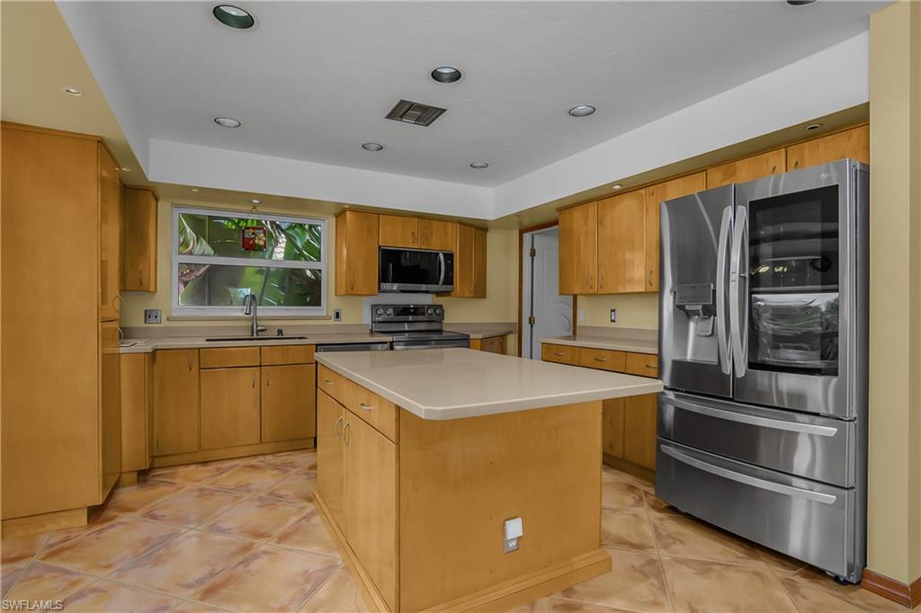 27265 High Seas Ln Property Photo 11