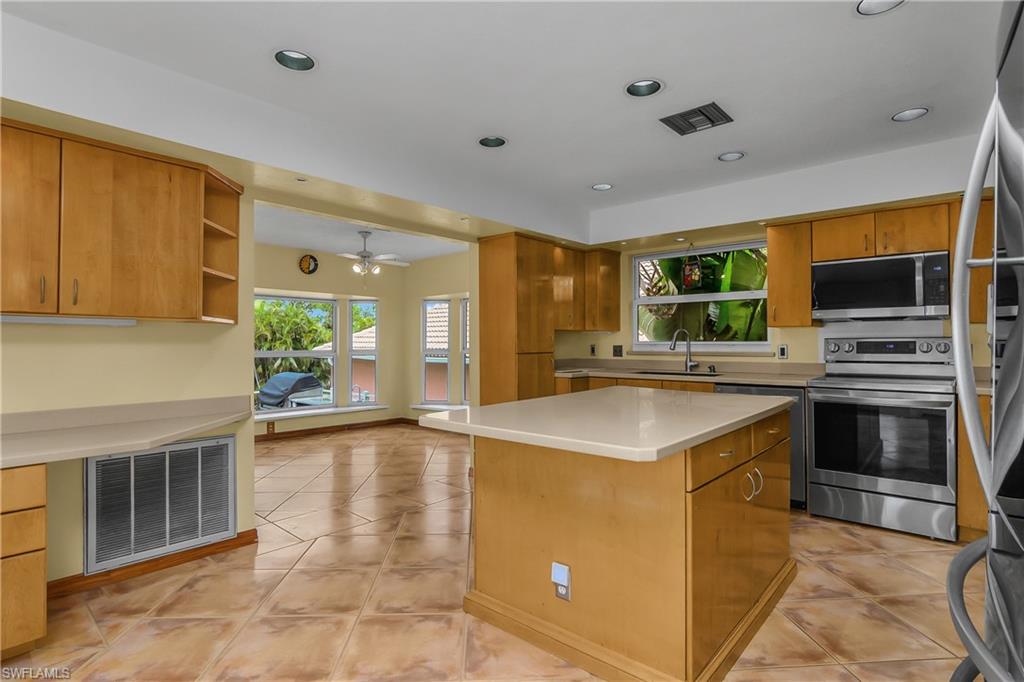27265 High Seas Ln Property Photo 12