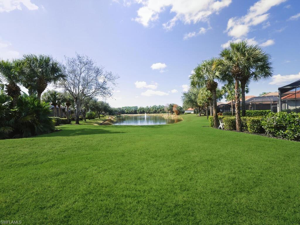 10000 Isola Way Property Photo 12