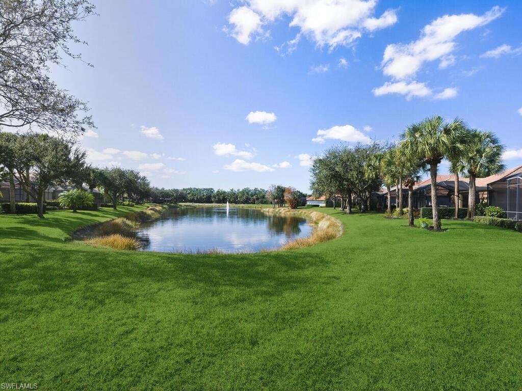 10000 Isola Way Property Photo 13