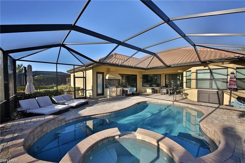 9461 Italia Way Property Photo 2