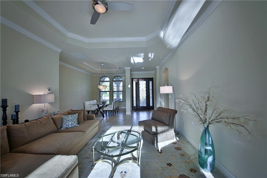 9461 Italia Way Property Photo 8