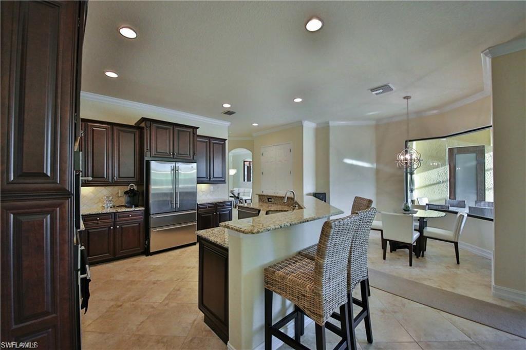 9461 Italia Way Property Photo 10