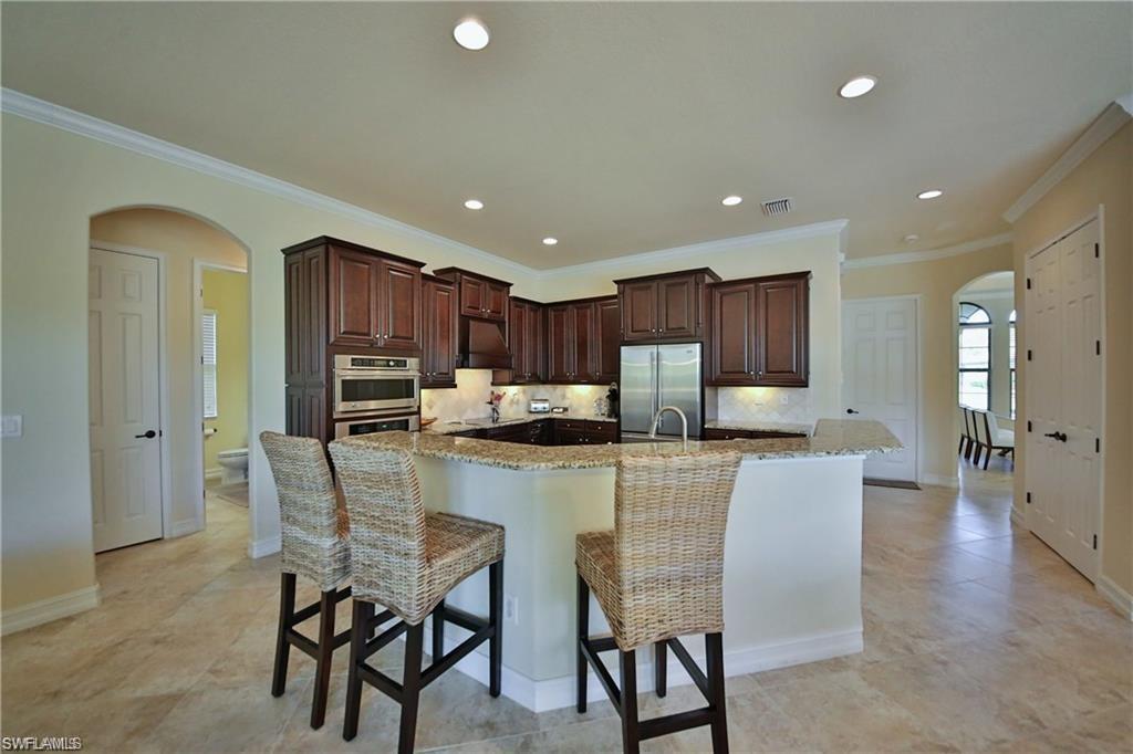 9461 Italia Way Property Photo 12