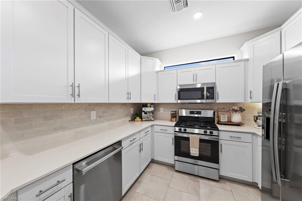 19512 Hinkley Dr Property Photo 10