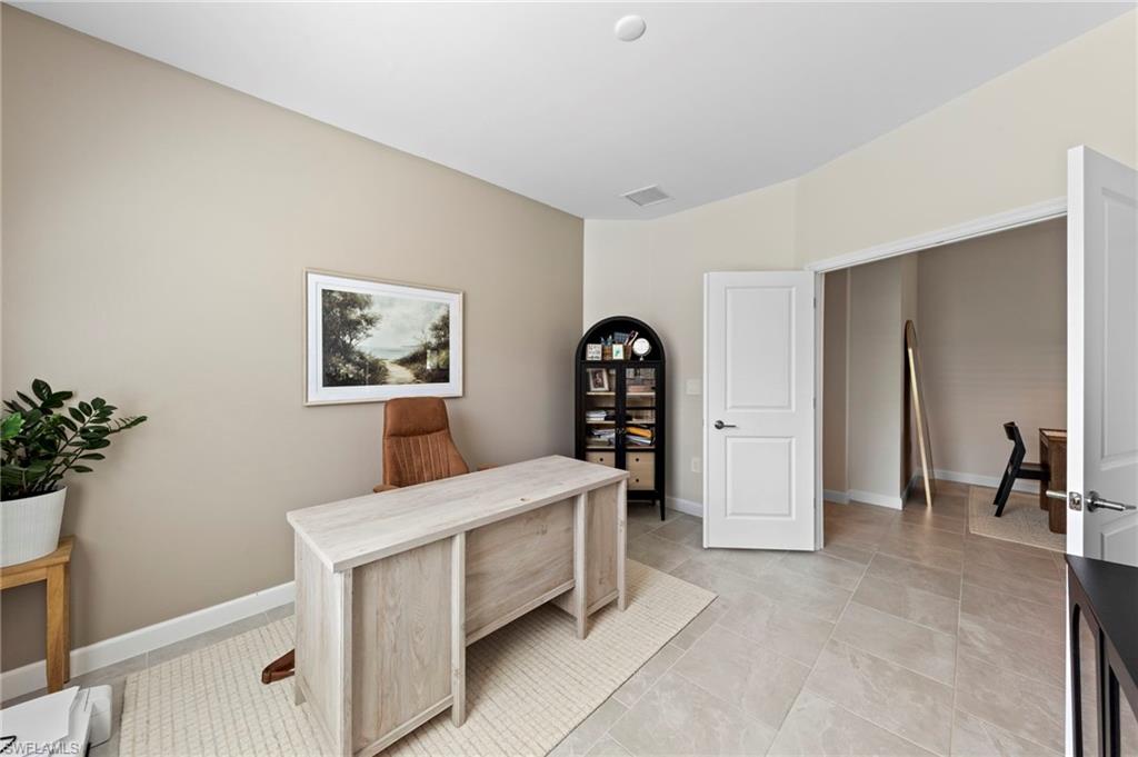 19512 Hinkley Dr Property Photo 16