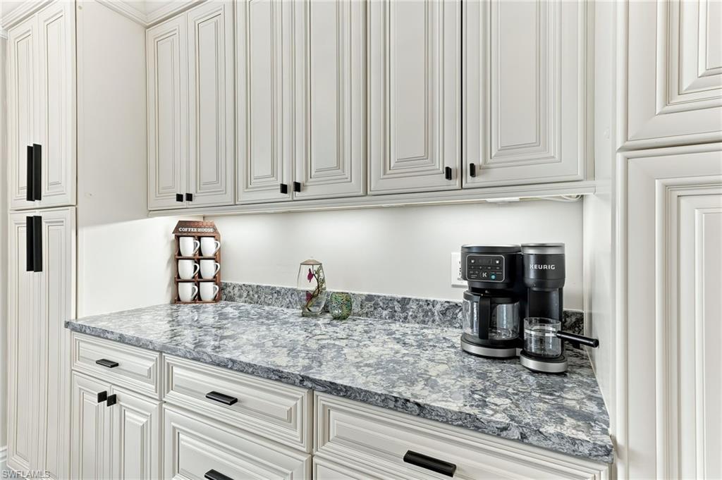 580 Tripoli Ct Property Photo 10