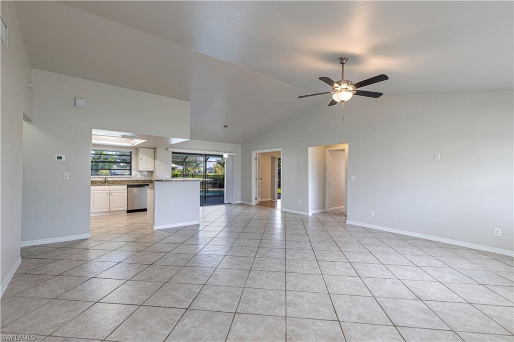 859 15th Ter Property Photo 3
