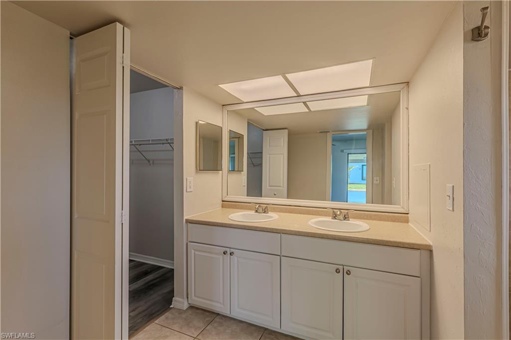 859 15th Ter Property Photo 15