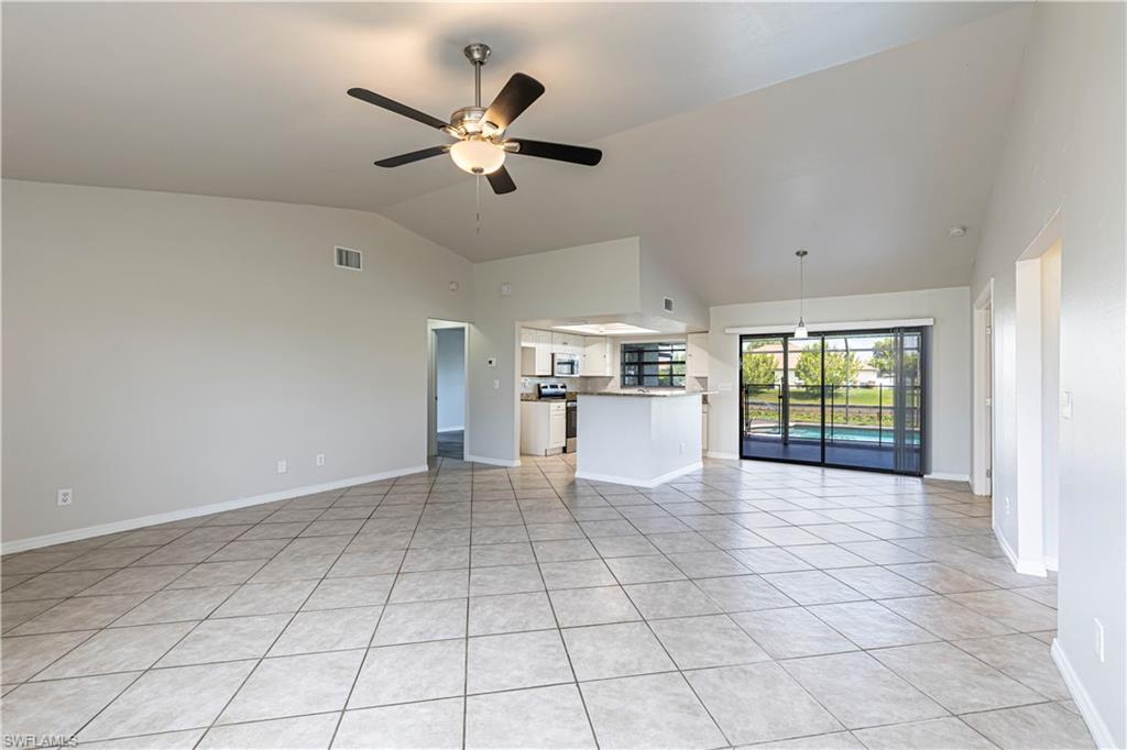 859 15th Ter Property Photo 16