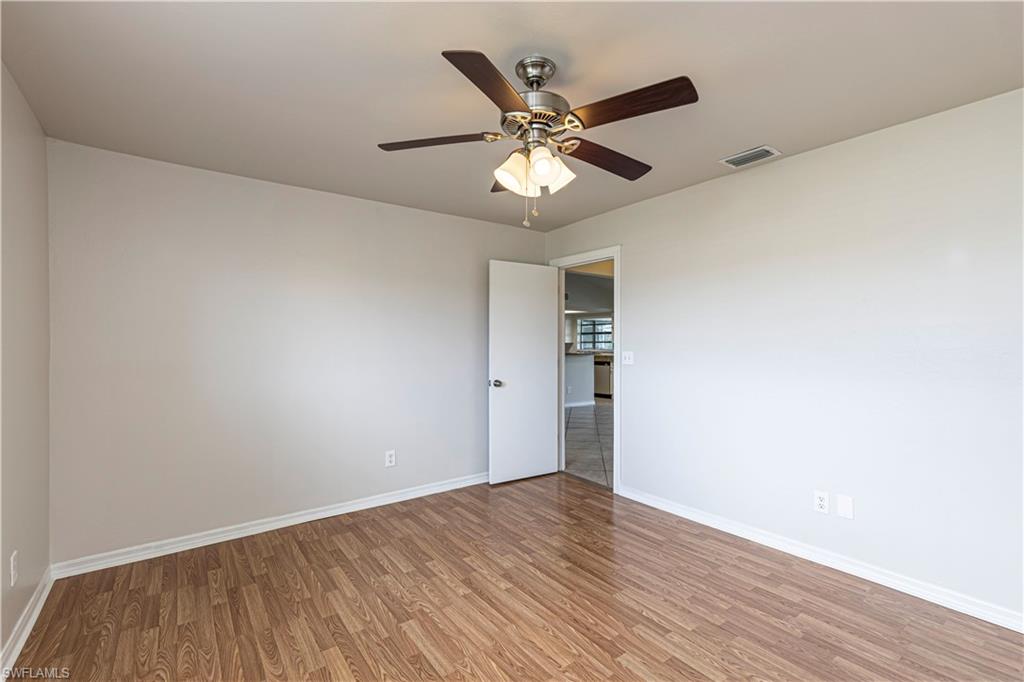 859 15th Ter Property Photo 17
