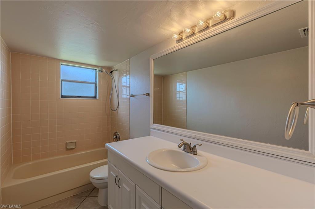 859 15th Ter Property Photo 19