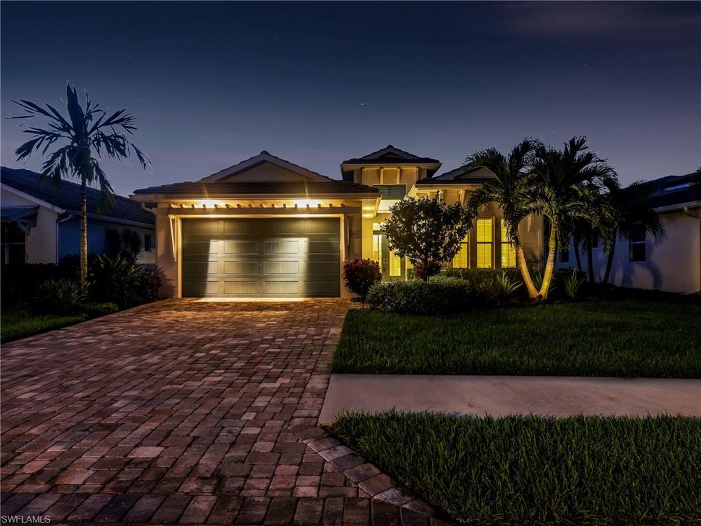 8893 Redonda Dr Property Photo 3