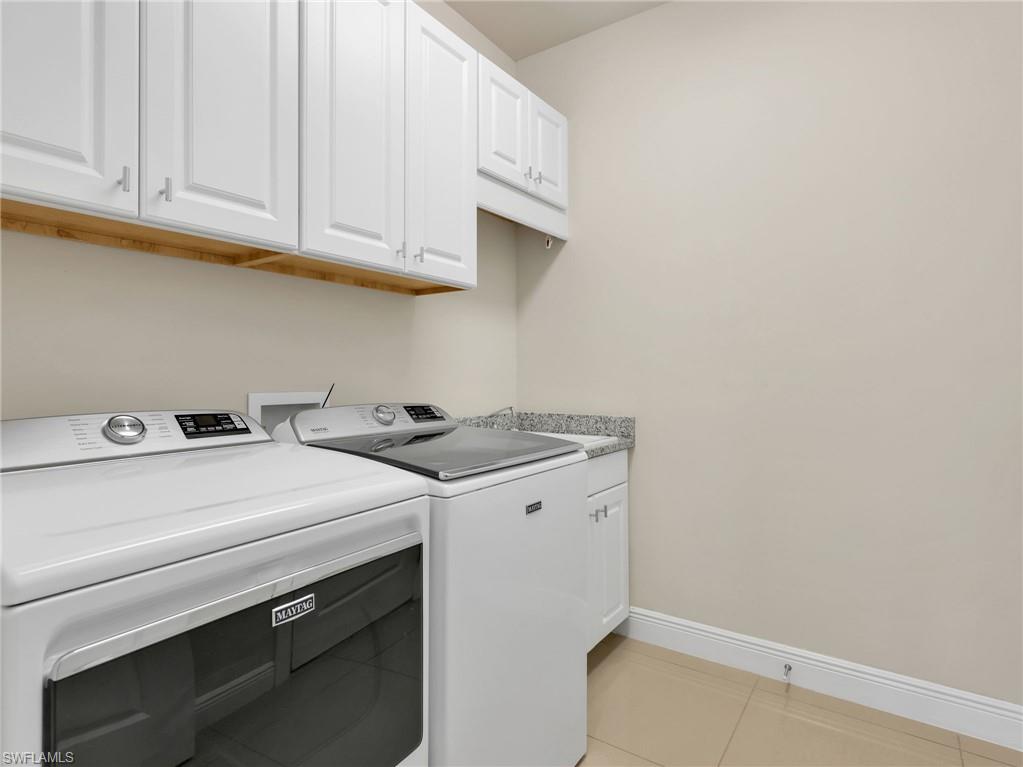 8893 Redonda Dr Property Photo 29