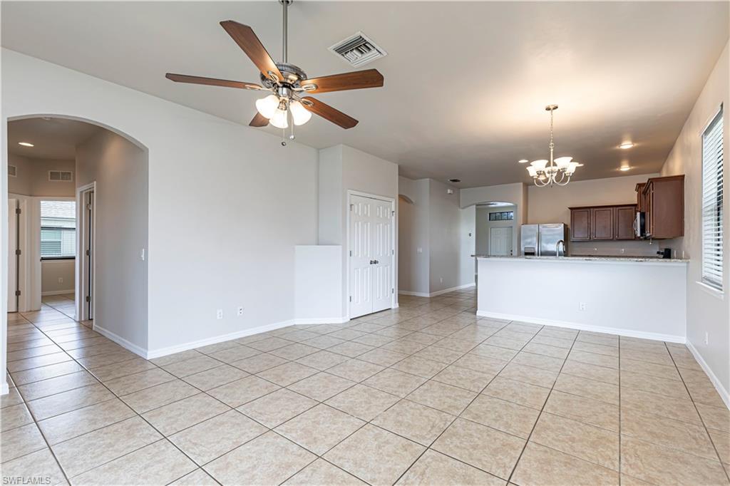 819 14th Pl Property Photo 5