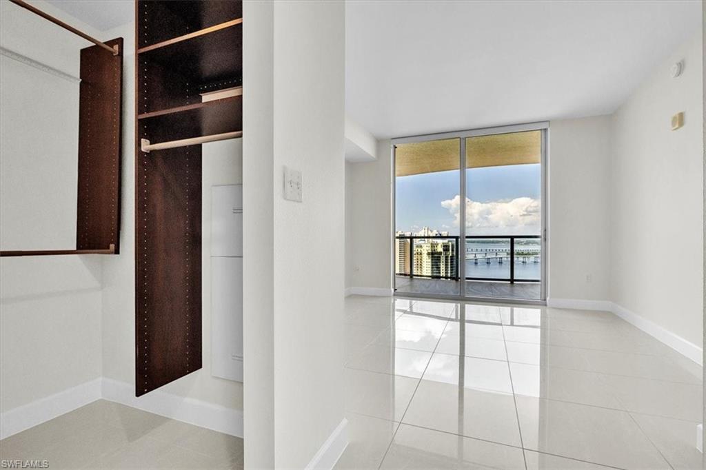3000 Oasis Grand Blvd 2802 Property Photo 19