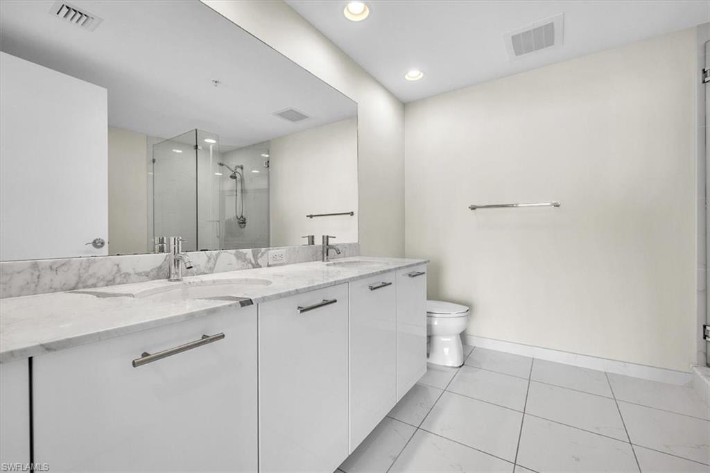 3000 Oasis Grand Blvd 2802 Property Photo 20