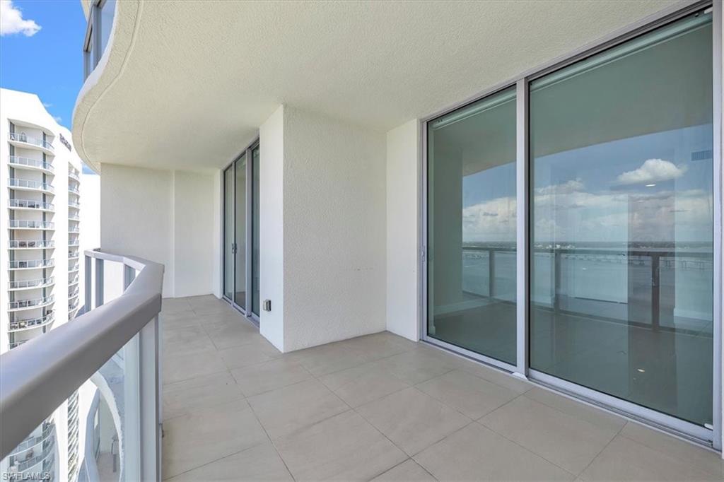3000 Oasis Grand Blvd 2802 Property Photo 33