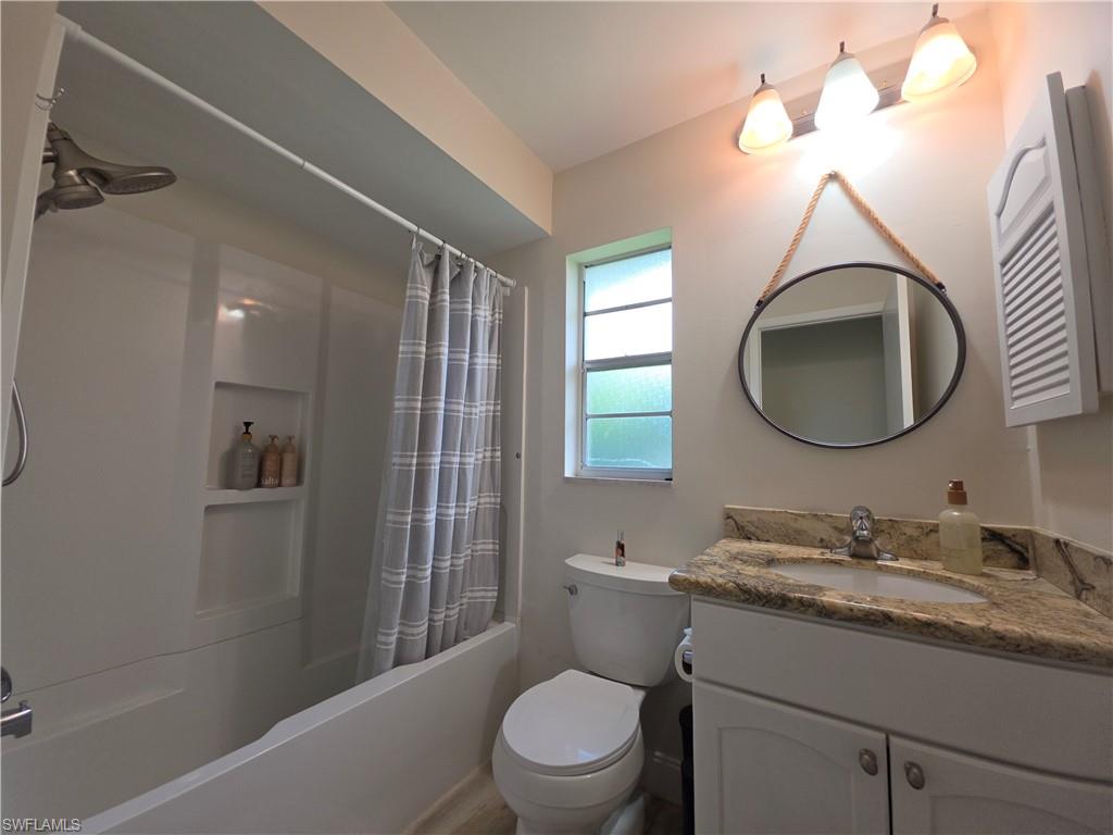 1363 Woodridge Ave Property Photo 12