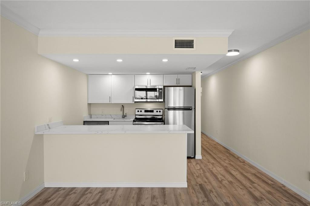 260 Southbay Dr 207 Property Photo 1