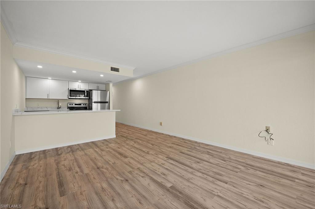 260 Southbay Dr 207 Property Photo 5