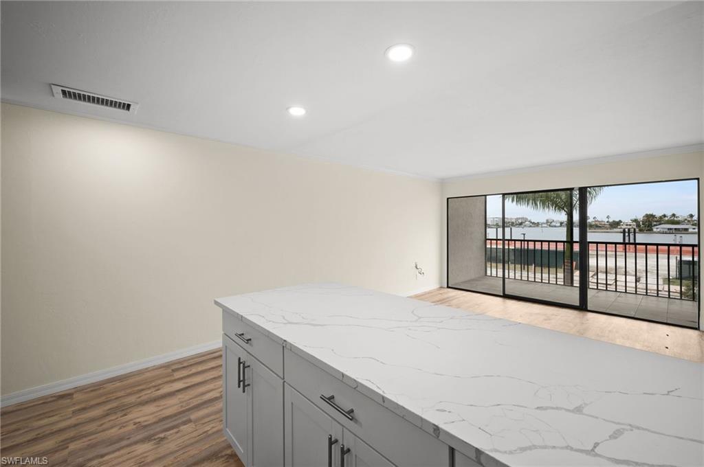 260 Southbay Dr 207 Property Photo 6