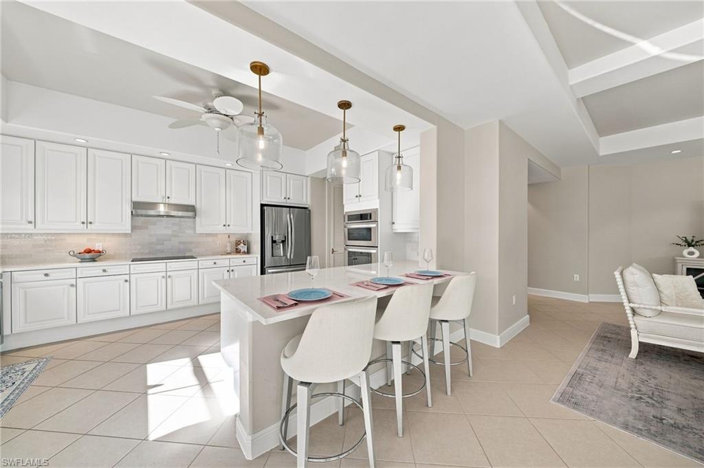583 Avellino Isles Cir 102 Property Photo 2