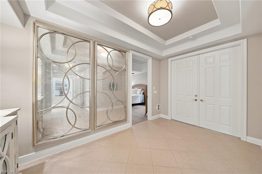 583 Avellino Isles Cir 102 Property Photo 7