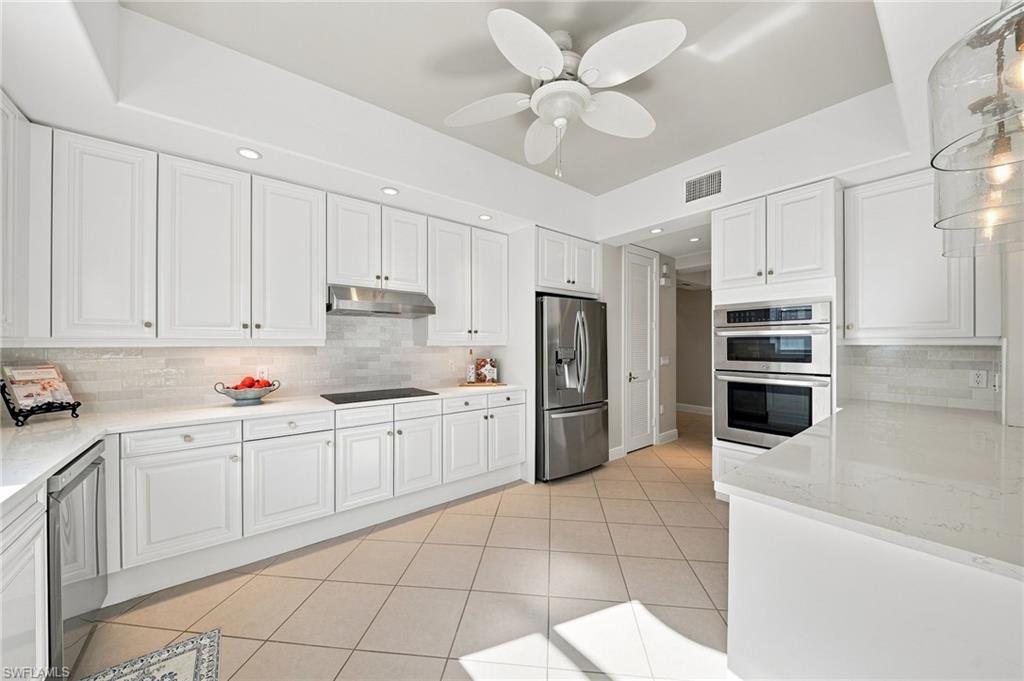583 Avellino Isles Cir 102 Property Photo 15