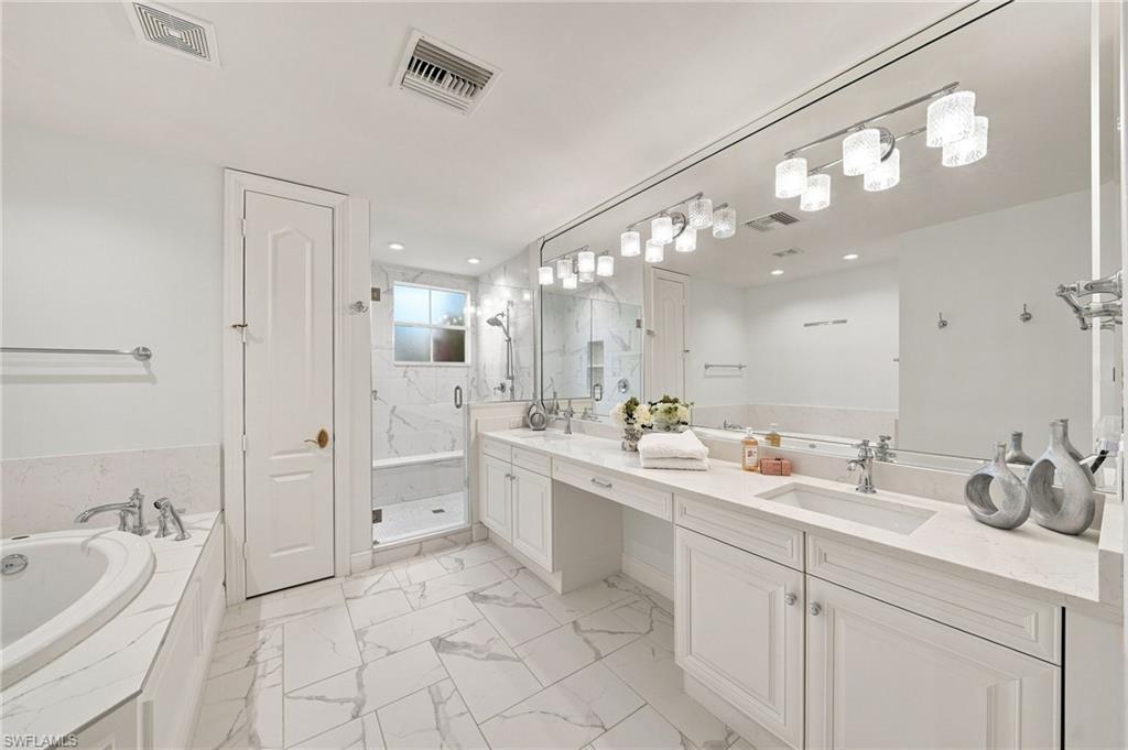 583 Avellino Isles Cir 102 Property Photo 20