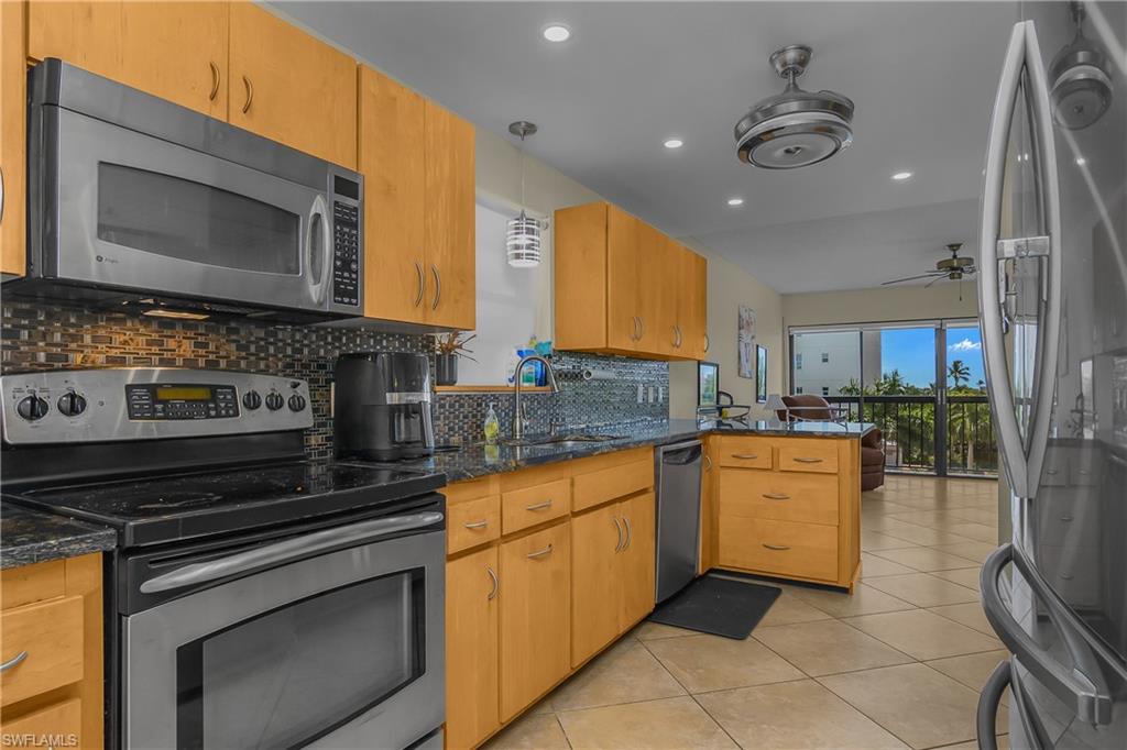 845 Collier Ct 502 Property Photo 14