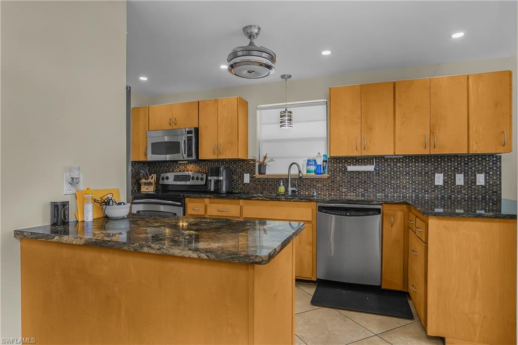 845 Collier Ct 502 Property Photo 15